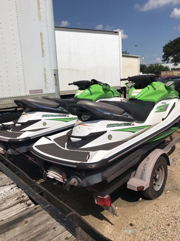 2008 Kawasaki ultra 250x supercharged jet skis for Sale in Houston, TX