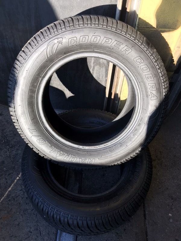 Tire Cooper Cobra 235/60 15 for Sale in Newark, NJ - OfferUp