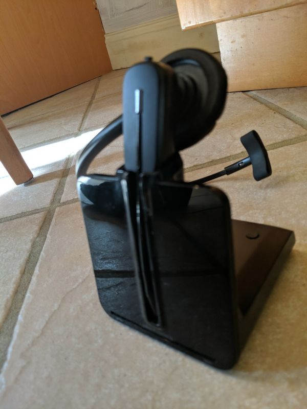Plantronics C054 Wireless Headset Complete Set Up for Sale in