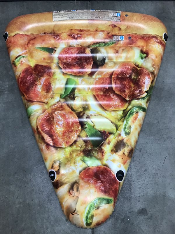 intex pizza slice pool float