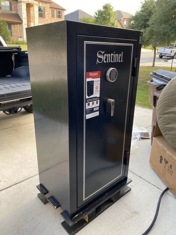 Stackon Sentinel 24 Gun Safe Brand new for Sale in San Antonio, TX
