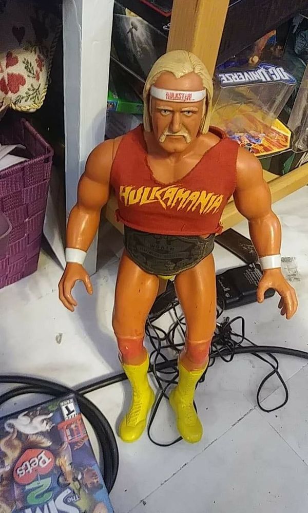 hulk hogan toy 80's