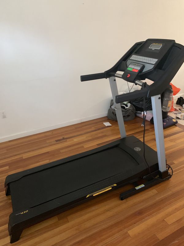 Gold’s Gym Trainer 430 treadmill for Sale in Elizabeth, NJ OfferUp