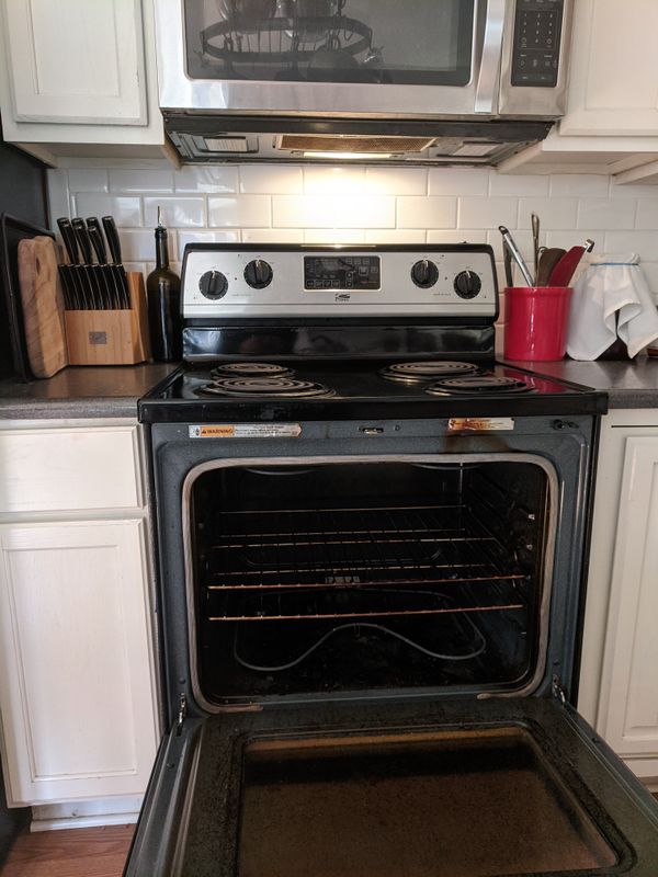 Electric range oven stove trips breaker for Sale in Tumwater, WA