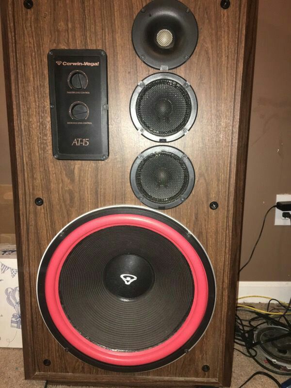 Vintage cerwin vega 15 in subwoofer wood box for Sale in Bremerton, WA