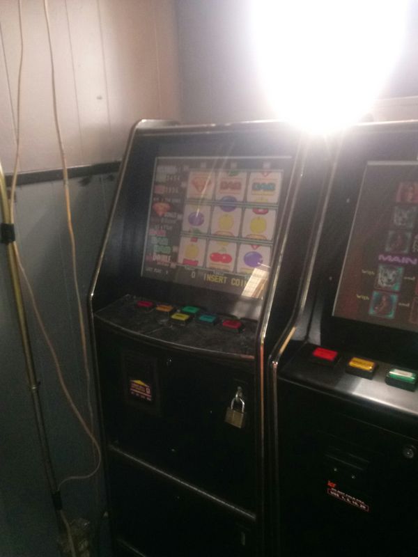 Bar game ,gambling machine,works great for Sale in Cudahy, WI OfferUp