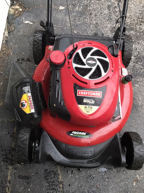 CRAFTSMAN GOLD 6.75 190cc ONE PULL PUSH MOWER LIKE NEW for Sale in Downers Grove, IL - OfferUp