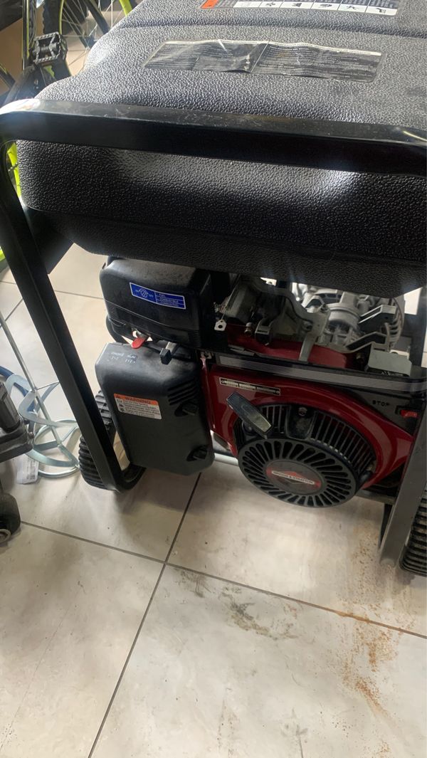 Briggs& Stratton generator 52507350 watts for Sale in Lauderdale Lakes