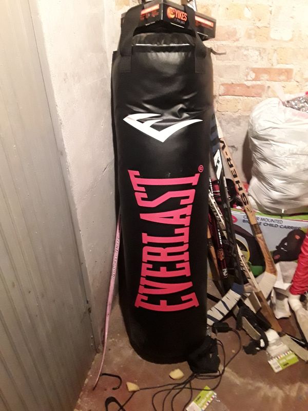 everlast 200 lb heavy bag