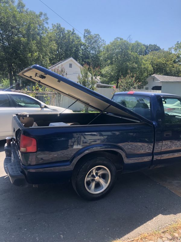 Fiberglass bed cover (S10) for Sale in Fort Worth, TX OfferUp