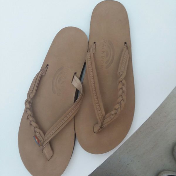 what store sells rainbow flip flops