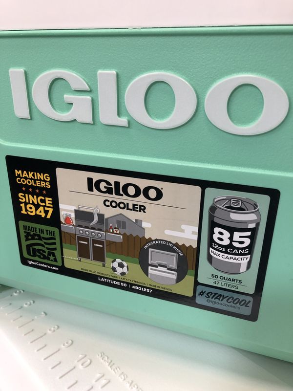 IGLOO 85 CAN 50 QUART MINT COLOR ICE COOLER for Sale in San Bernardino