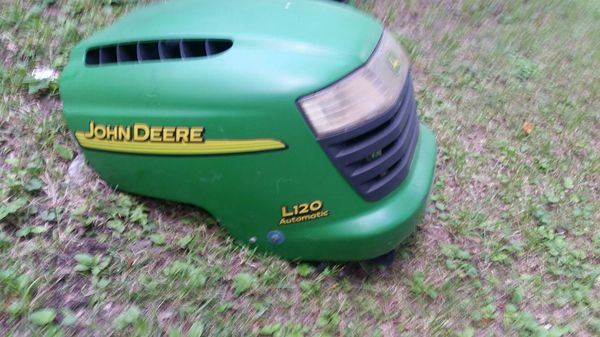 John deere l120 hood for Sale in Evansville, IN - OfferUp