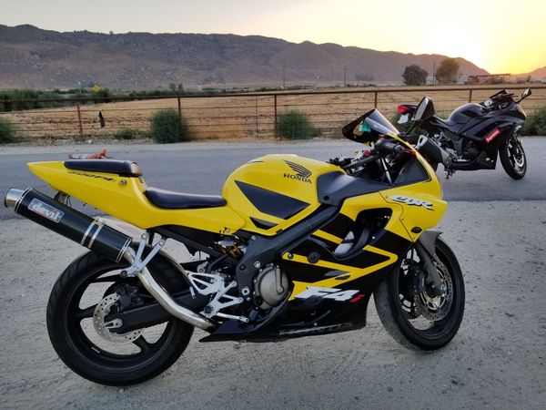 Yellow Honda CBR 600 f4i for Sale in Moreno Valley, CA - OfferUp