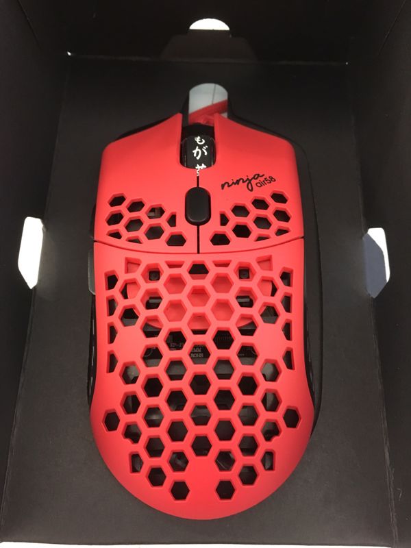 Finalmouse ultralight x. Игровая мышка Air 58. Ninja Air 58. Компьютерная мышь с дырками. Мышь с отверстиями.