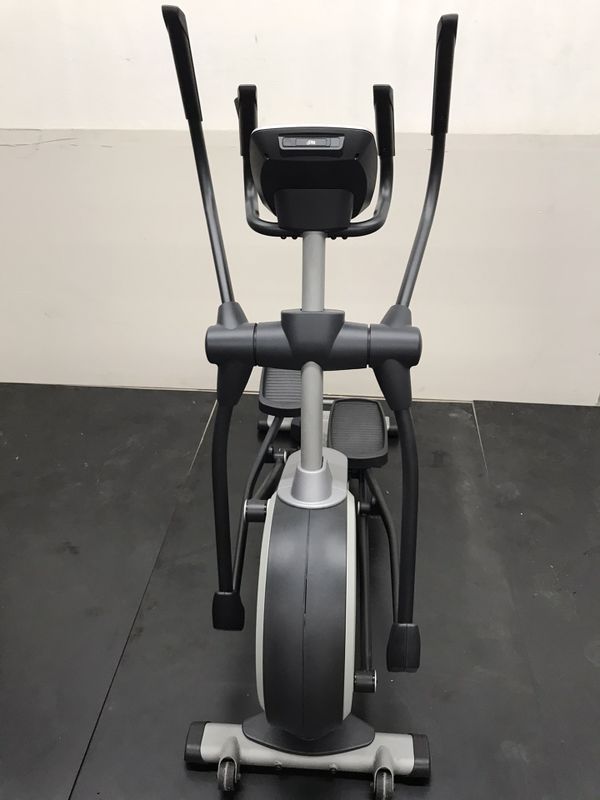 NORDICTRACK E5.7 ELLIPTICAL TRAINER for Sale in Fort Lauderdale, FL