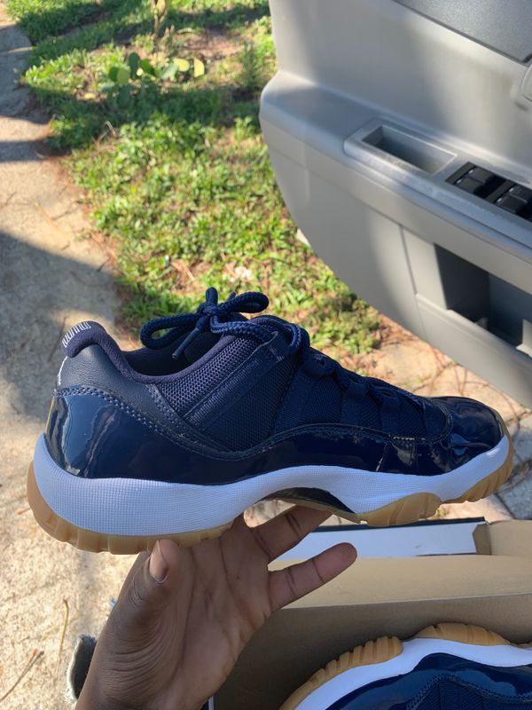 low top navy blue 11s