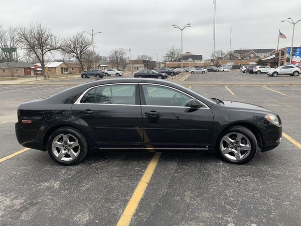 09 Chevy Malibu lt for Sale in Chicago, IL - OfferUp