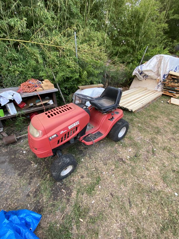 Huskee 7 Speed Lawn Tractor Lt 4200 For Sale In San Antonio Tx Offerup