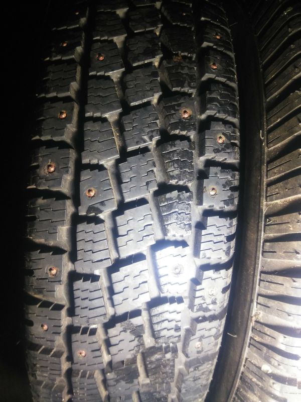 195-75-14 set of 2 snow studded tires 195 75 14 for Sale in Lake ...