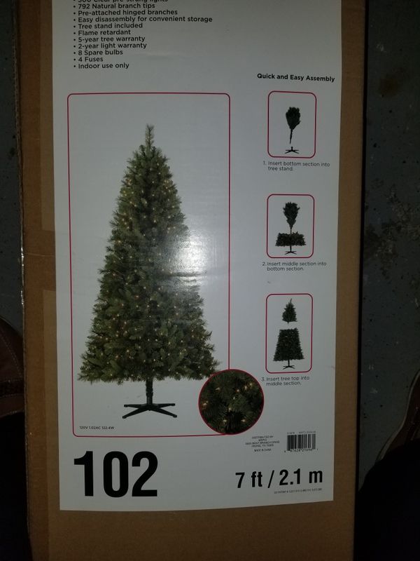 Prelit Willow Christmas tree 7 feet from Ashland for Sale in Lynnwood, WA OfferUp