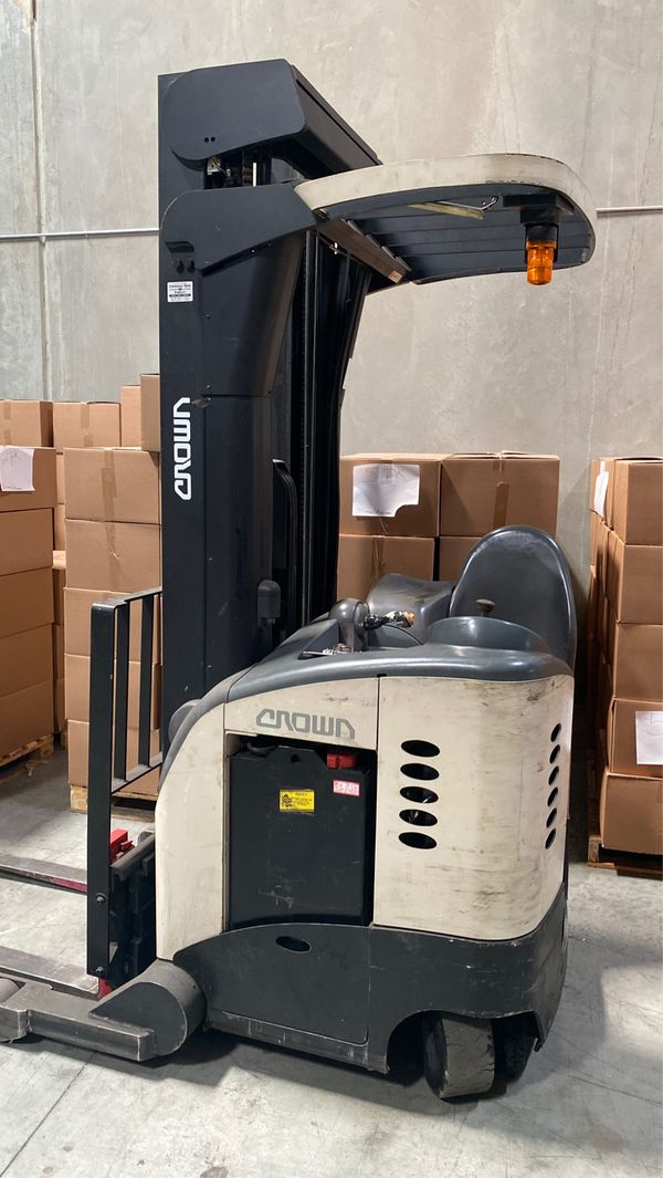 Crown stand up reach forklift 240 height for Sale in Gardena, CA OfferUp
