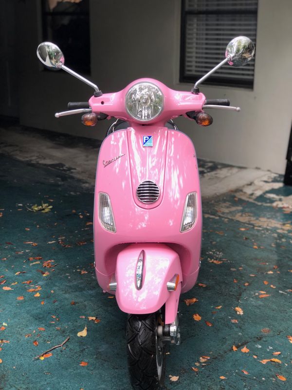 pink 6v vespa scooter