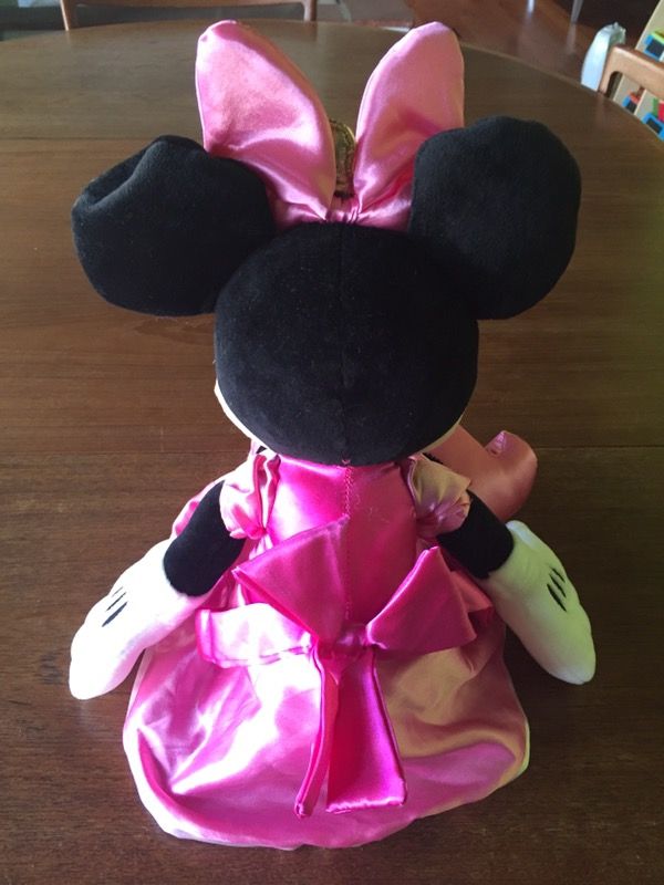 minnie mouse light up doll