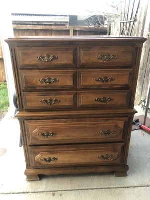 Huge Solid Wood 5 Drawer Dresser For Sale In Vancouver Wa Offerup