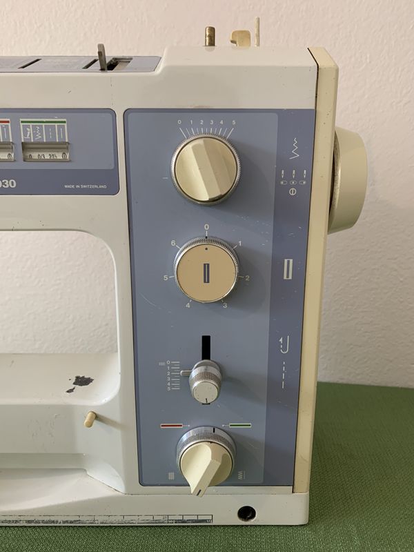 Bernina 1030 sewing machine for parts repair for Sale in