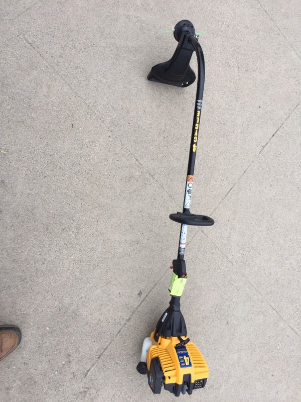 Trimmer NEW Cub Cadet 4 cycle CC4105. 125 for Sale in Long Beach, CA