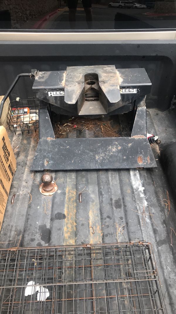 Reese 18k fifth wheel hitch for Sale in El Paso, TX OfferUp