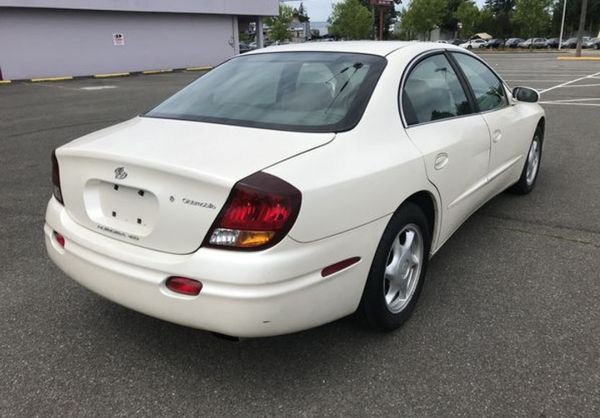 Oldsmobile aurora 2002