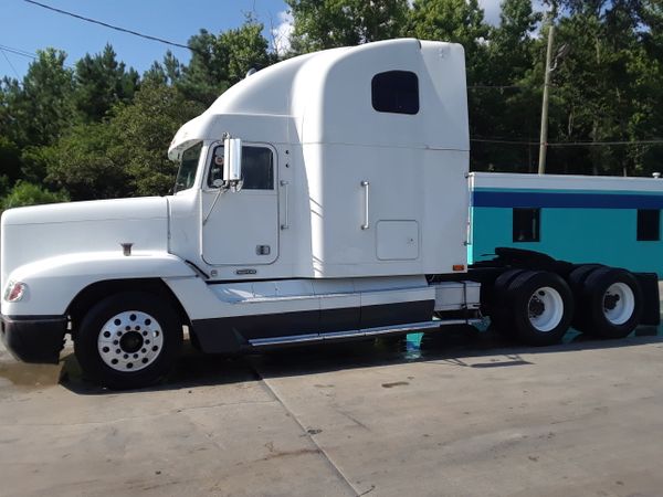 1998 FREIGHTLINER FLD 120 CONDO for Sale in Decatur, GA - OfferUp