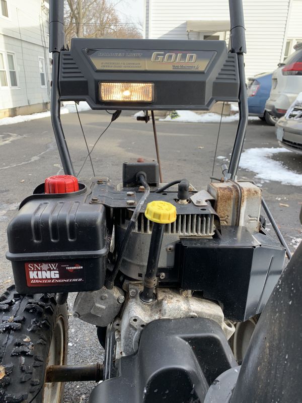 yard machine gold series 8.5 hp snowblower for Sale in Newington, CT