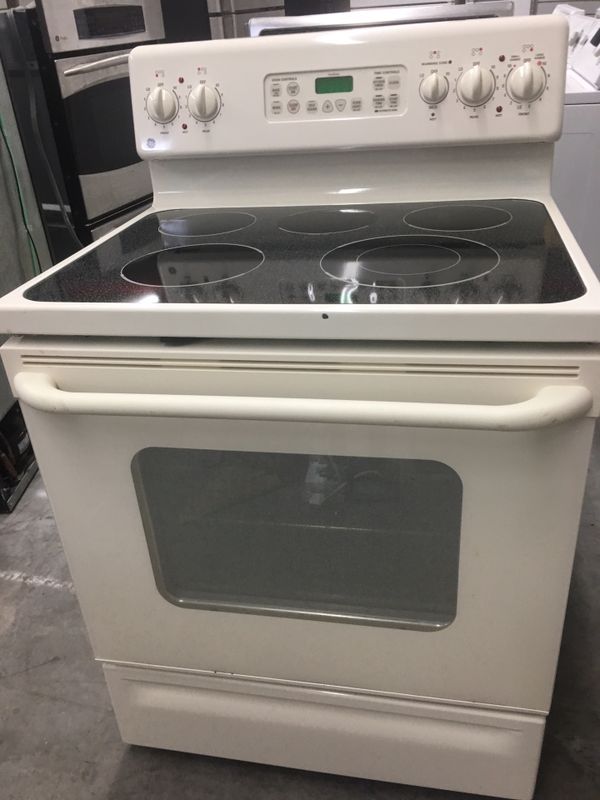 GE GLASS TOP STOVE! for Sale in Charlotte, NC - OfferUp