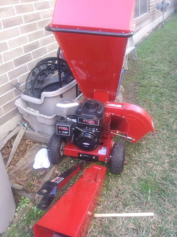 Briggs Stratton 1150 series wood chipper- handyman special for Sale in ...