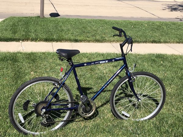 1999 AutoBike Classic 6 speed for Sale in Champaign, IL - 0c837f4D89734a5599781b4598976308