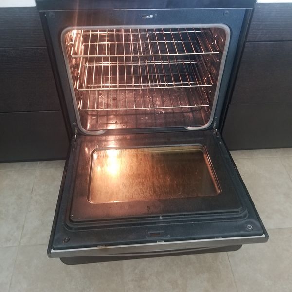 Samsung Induction Stove Range MODEL FTQ307NWGX for Sale in Lake Worth