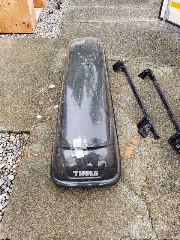 Thule Cascade XT 1500 Roof Box with adjustable sport rack for Sale in