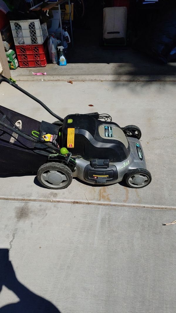 Electric Lawn Mower Earthwise 24 Volt Cordless 20 Amp Hour For Sale In Las Vegas Nv Offerup 