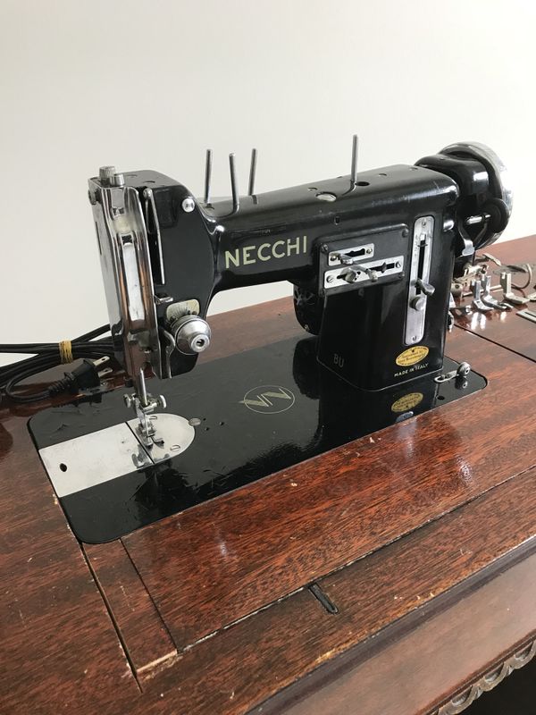 Vintage Collectors Necchi Sewing Machine & Table for Sale in Prospect