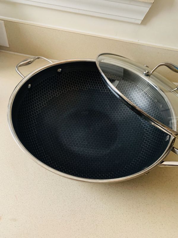 Hexclad Wok for Sale in Charlotte, NC - OfferUp