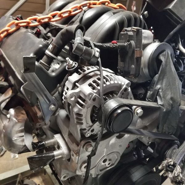 2018 5.3 L83 engine 8k miles with harnesses and ECU for Sale in West