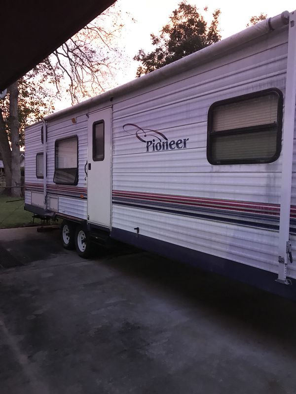 2005 pioneer travel trailer for Sale in Lafayette, LA
