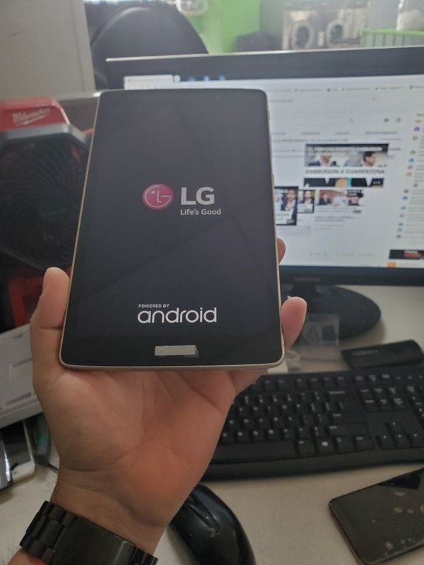 Lg 100 tablet Tmobile / Metro Pcs / wifi for Sale in Houston, TX