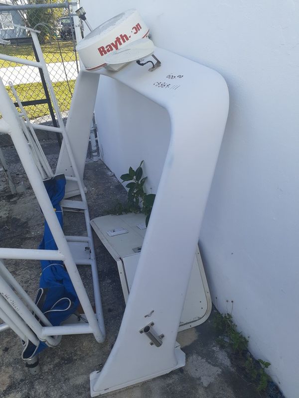 Fiberglass Radar Arch W/ Raymarine Radar RAC CNC8869111 for Sale in