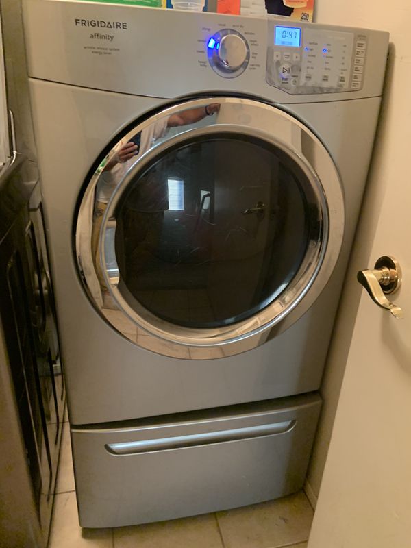 Frigidaire Affinity Electric Dryer for Sale in Tucson, AZ OfferUp