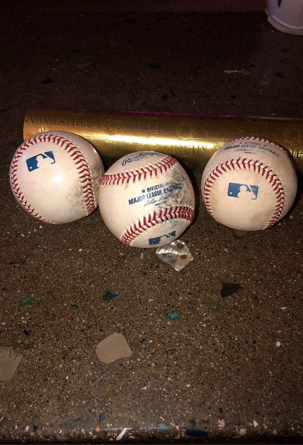 MLB Baseballs (Used game balls, Padres 06 season) for Sale in San Diego