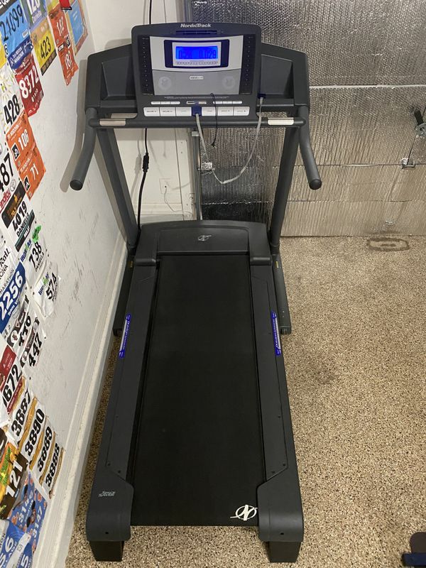 Nordic Track C2400 Treadmill for Sale in Chandler, AZ OfferUp